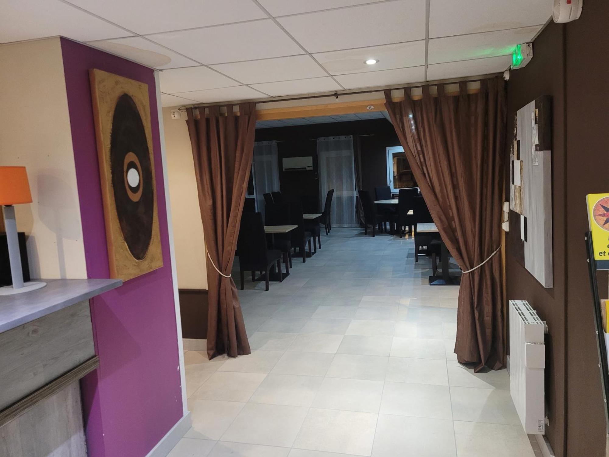 Hotel Le Cosy Blois Villebarou Exterior photo