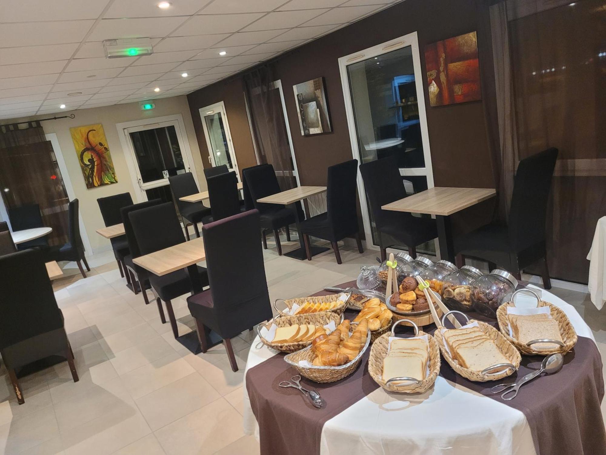 Hotel Le Cosy Blois Villebarou Exterior photo